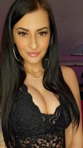 Melissa Hot: Die kreative Welt einer Content-Creatorin auf OnlyFans und Friends2Followers