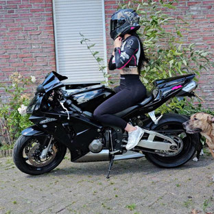 Bikergirl.Morticia87