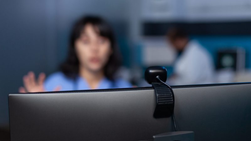 Cam Girls vs. Escorts: Who Makes More Money in 2025?